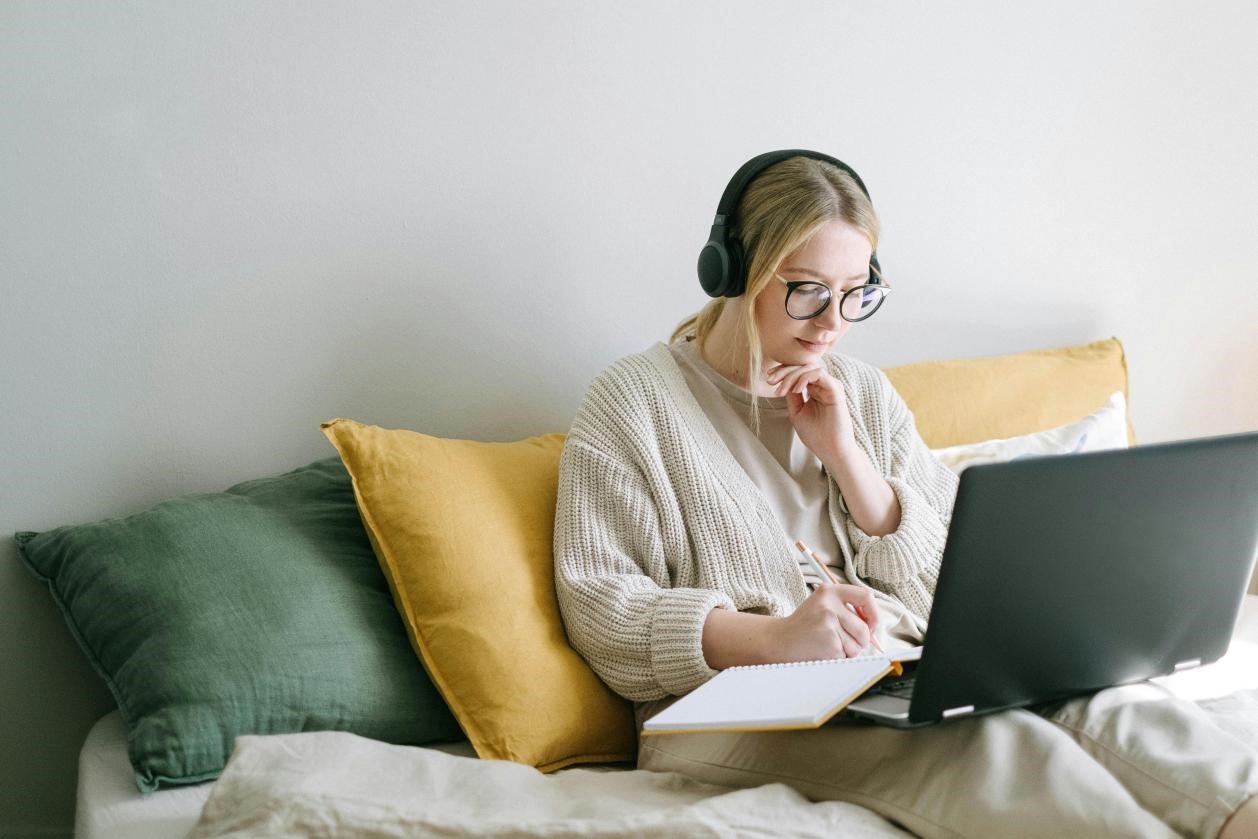 Empowering Self-Improvement: Online Education for Personal Development